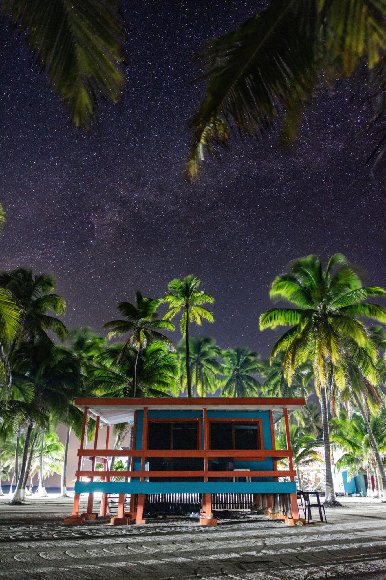 Blue Marlin Beach Resort Dangriga Exterior photo