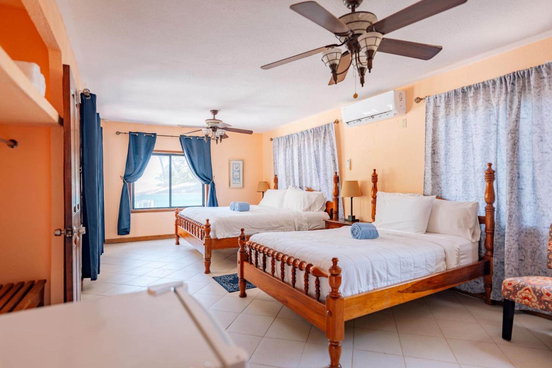 Blue Marlin Beach Resort Dangriga Exterior photo