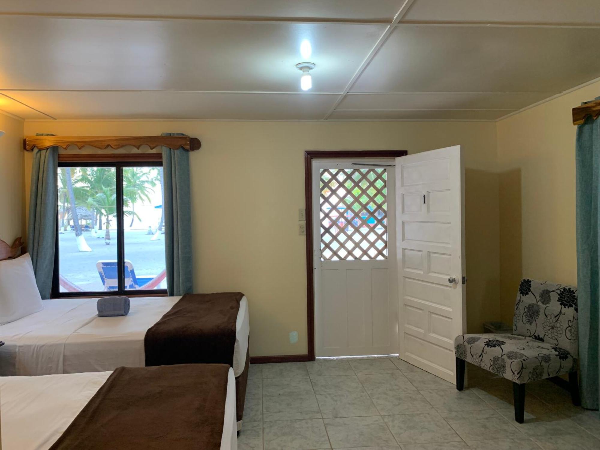 Blue Marlin Beach Resort Dangriga Room photo