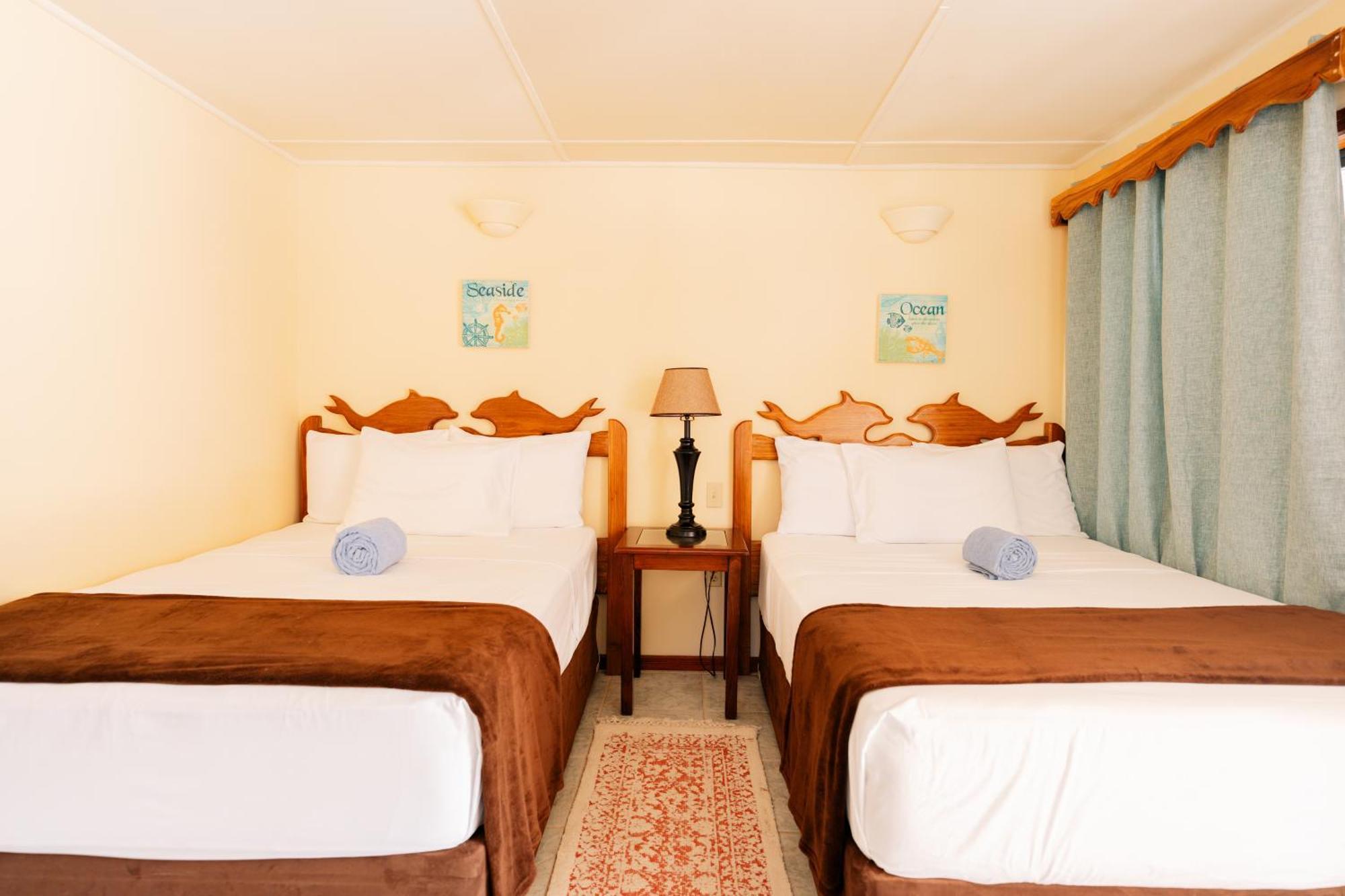 Blue Marlin Beach Resort Dangriga Exterior photo